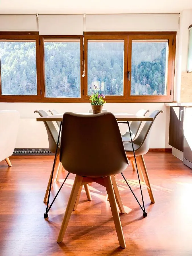 Apartamento moderno Estanyó con vistas en Arinsal Mas de Ribafeta 0*,