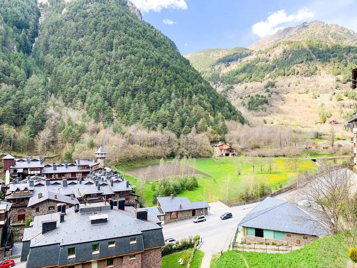 Apartamento moderno Estanyó con vistas en Arinsal Mas de Ribafeta Andorra